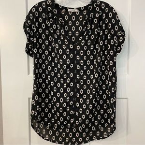 Pleione Black & White Short Sleeve Patterned Blouse
